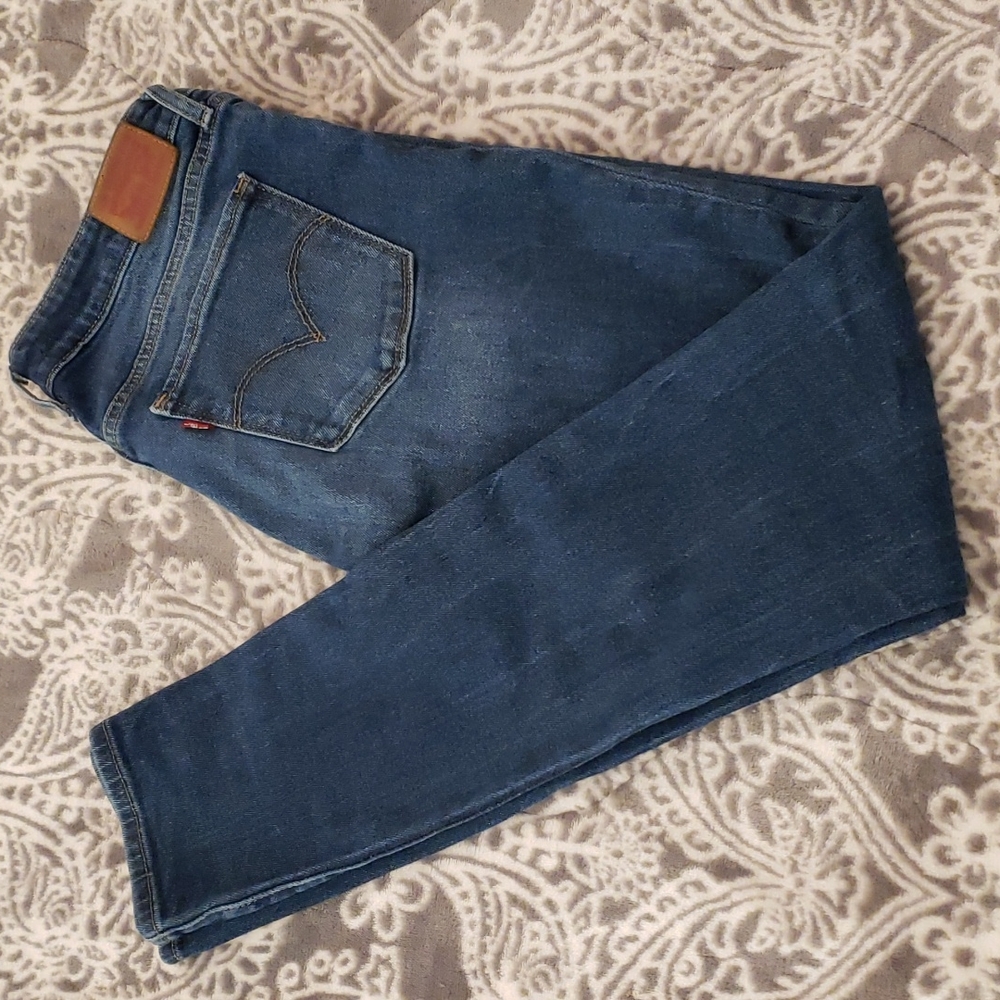 Levi's 711 skinny jeans in size 30